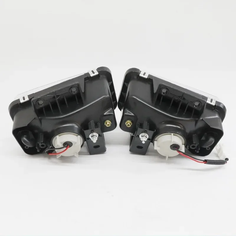 Poer For Car Fog Lamp Assembly For Isuzu 700p Truck Car Front Bumper Fog Light 8-97378908-1 8-97378909-1 24V Foglamp