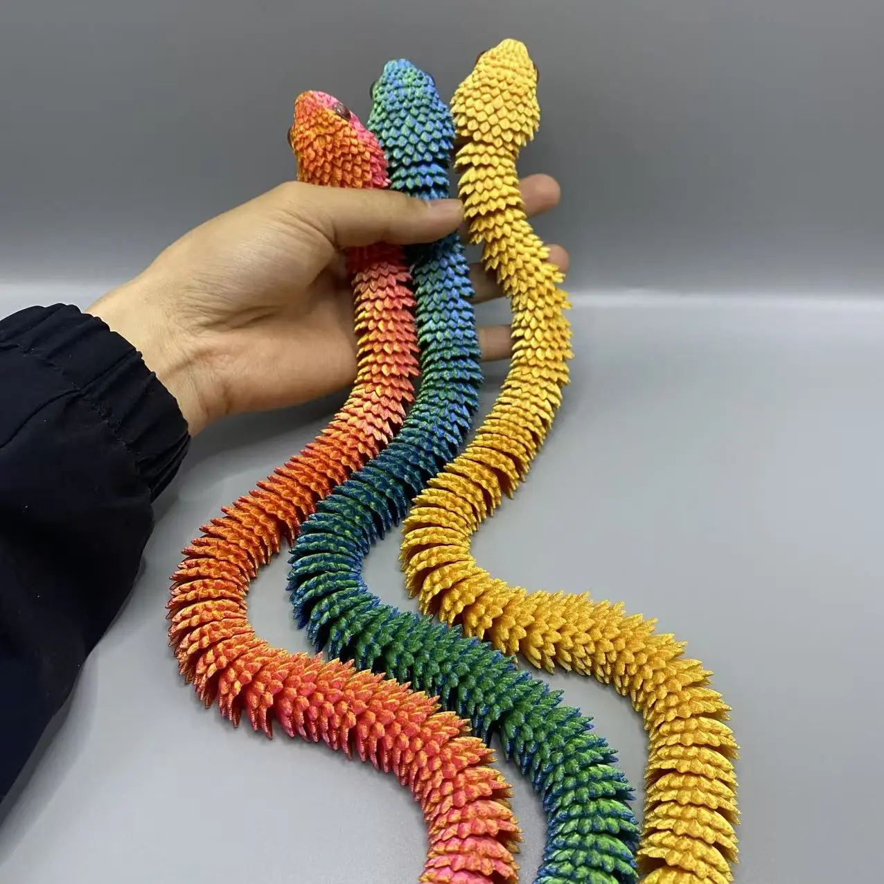 【セール中】63cm 3Dプリントバイパー装飾、可動ジョイント付き光るフィギュア、揺れる動物モデル、家庭用本棚おもちゃ