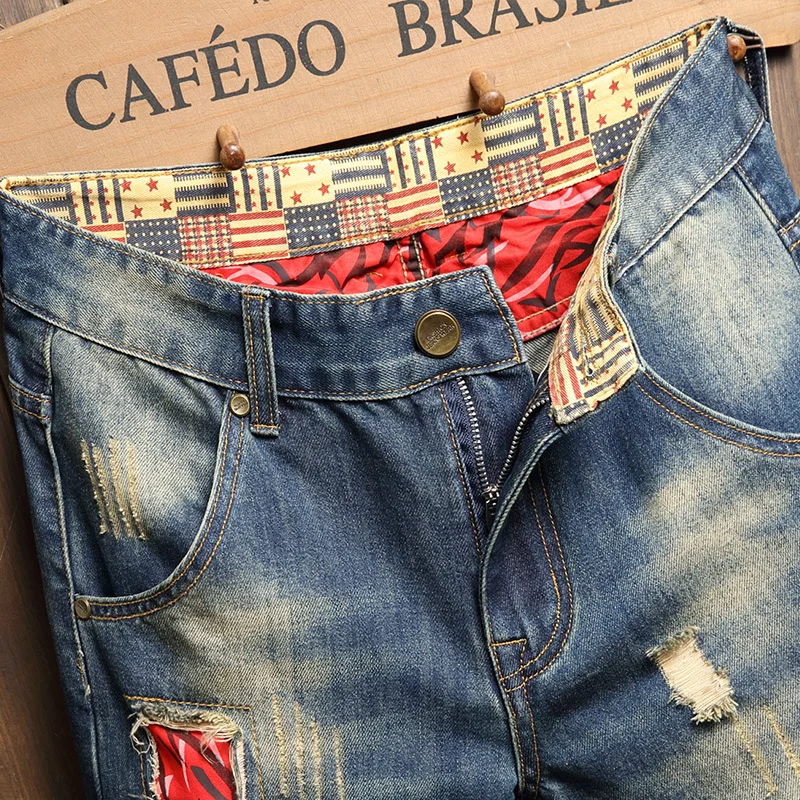 2025 Pantaloncini di jeans strappati estivi da uomo con giunture larghe al ginocchio Jeans corti casual Personalità Streetwear Hip Hop Abiti maschili