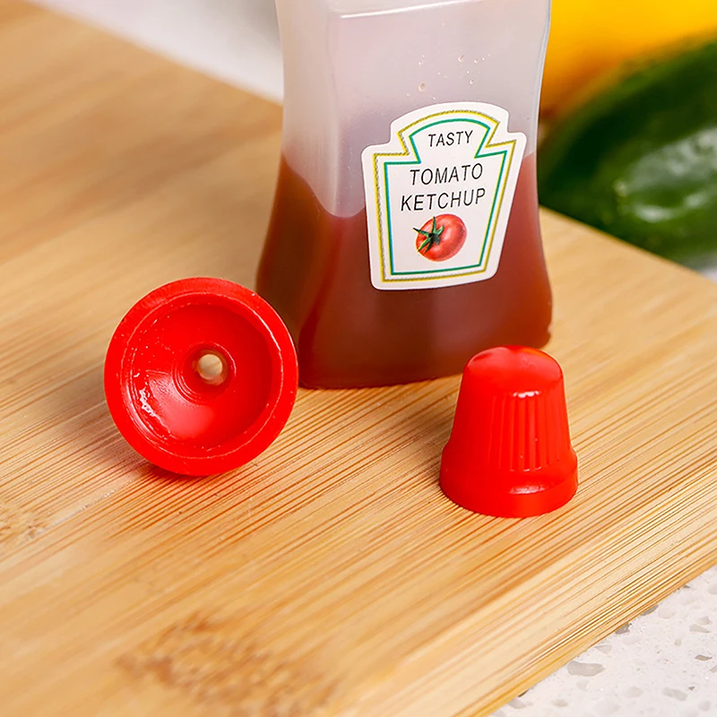 1/2/4pcs/set Mini Tomato Gravy Salad Dressing Oil Spray Bottle Portable Small Sauce Container