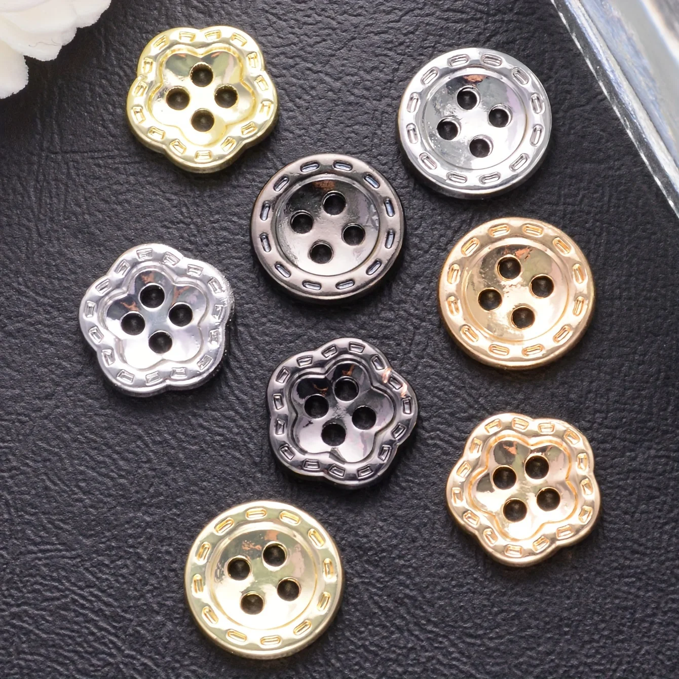 10/20/30 Stück 12 mm runde und blumenförmige Knöpfe mit flacher Rückseite, DIY-Handnähen, 4 Löcher, Metallknöpfe, Bekleidung, Handarbeiten, Bastelzubehör