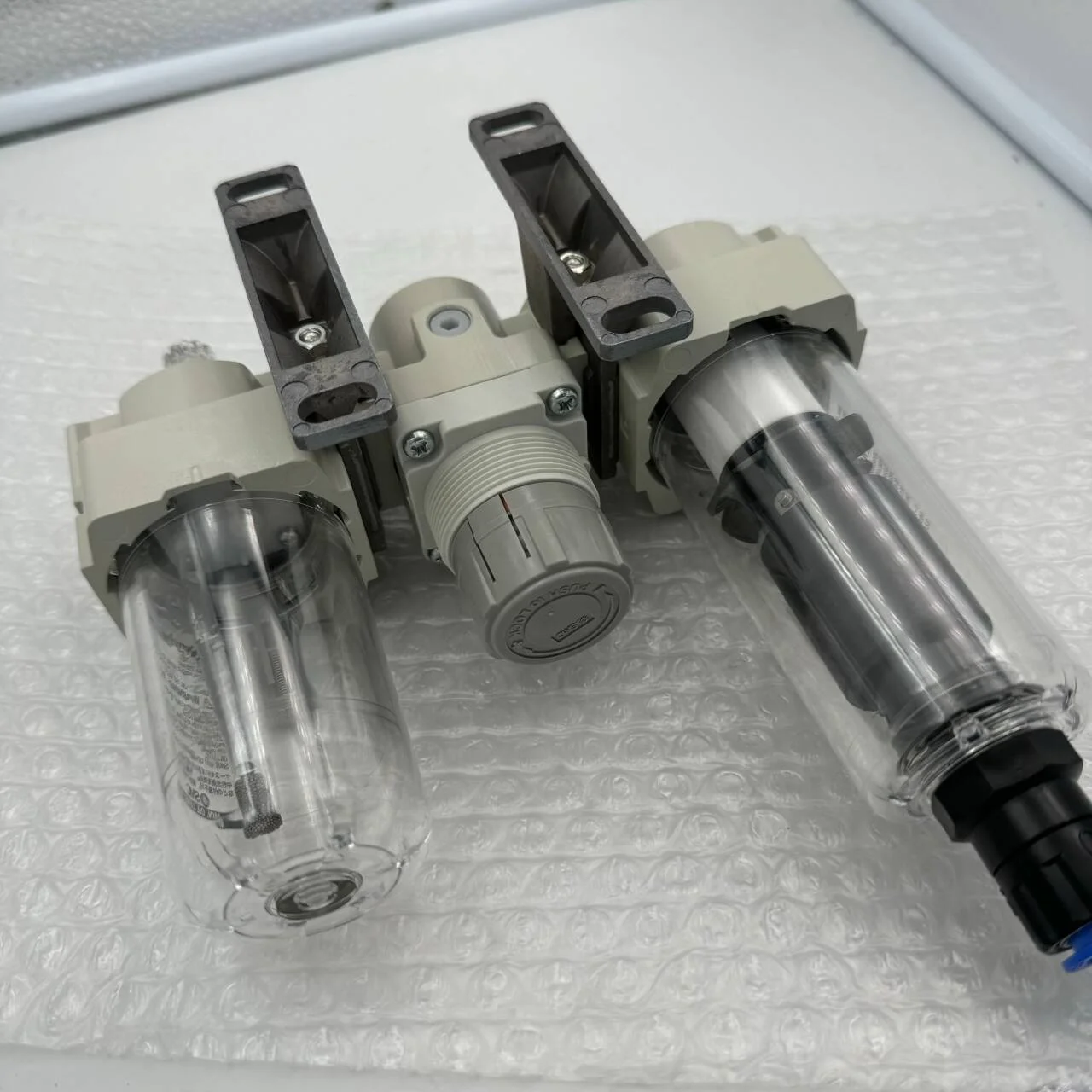 فلتر هواء SMC أصلي، صمام تخفيض الضغط، بخاخ رذاذ الزيت AC25-02G/DG-A AC25B-02DE-B عنصر ترشيح الهواء