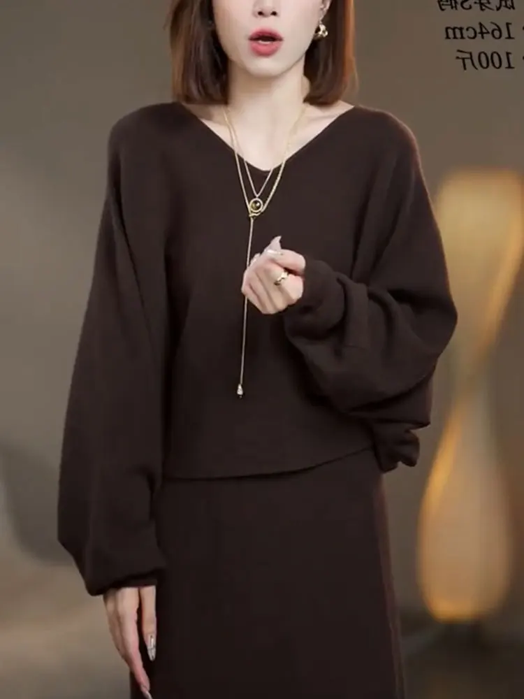 

Карамельный вязаный свитер с V-образным вырезом, базовый слой, осень 2024, облегающий силуэт «русалка», для ленивых женщин, маленький размер, карамельный свитер