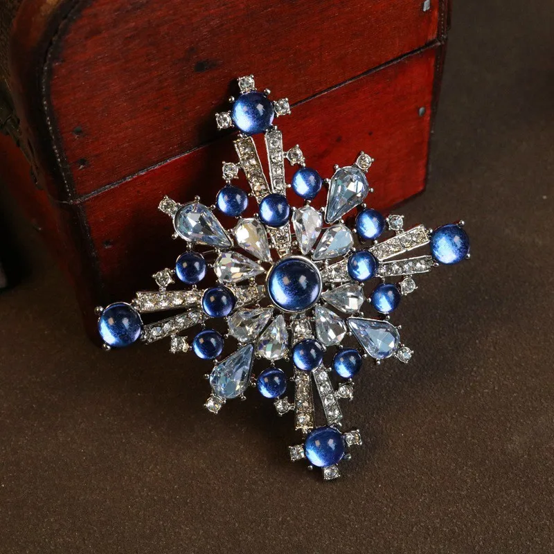 Vintage Blue Rhinestone brooch rhombus elegant temperament shiny brooch ladies jewelry pins party accessories gift