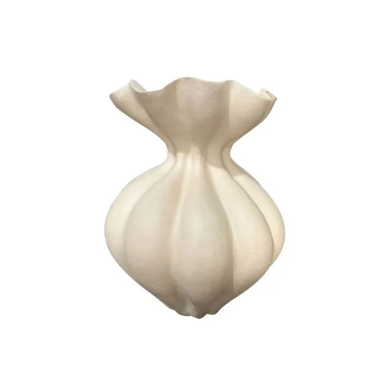 

French vase high-end ornament, dining table, home furnishing, B & B hotel soft decoration, medieval retro art flower