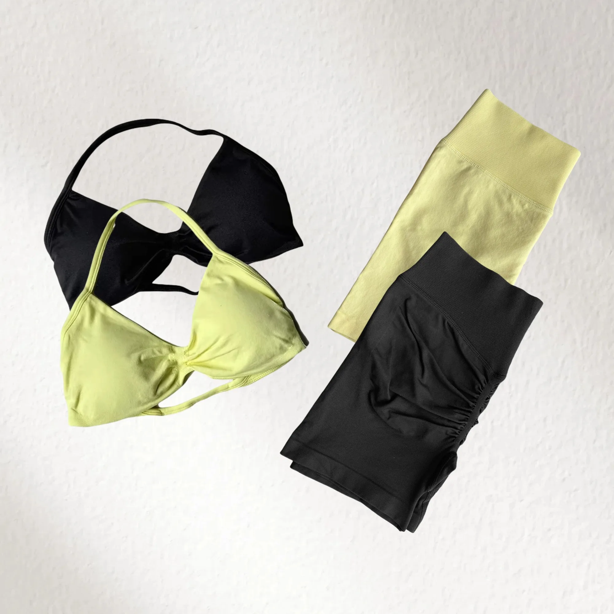 

2-Piece Yoga Set 2025 Summer Fitness Set Women's Fashion Comfort Fitness Set Yoga High Waist Seamless Shorts Stretch Sportswear