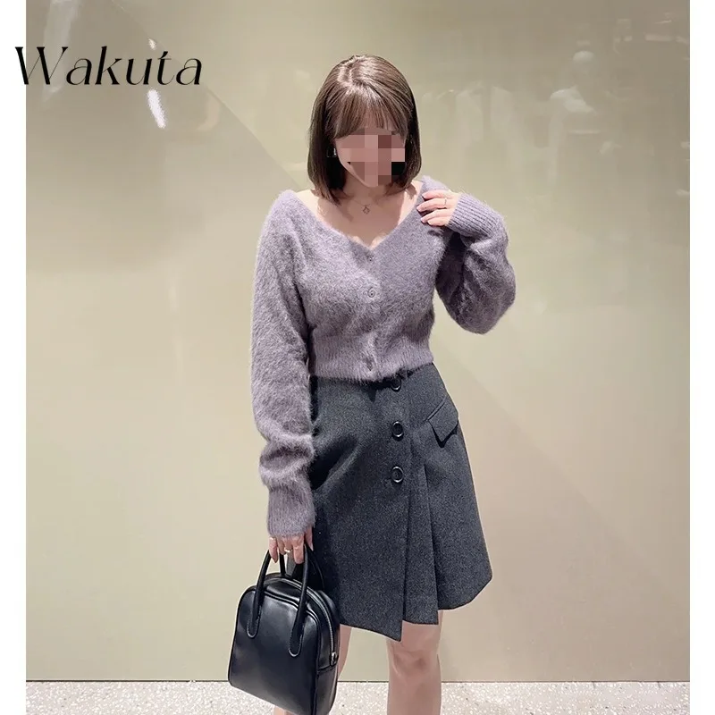 WAKUTA Fashion Retro Japanese S Family Fall Skirt High-waisted Sweet Button Decorative Short Half-body Mini Skirt 니트 스커트  Gothic