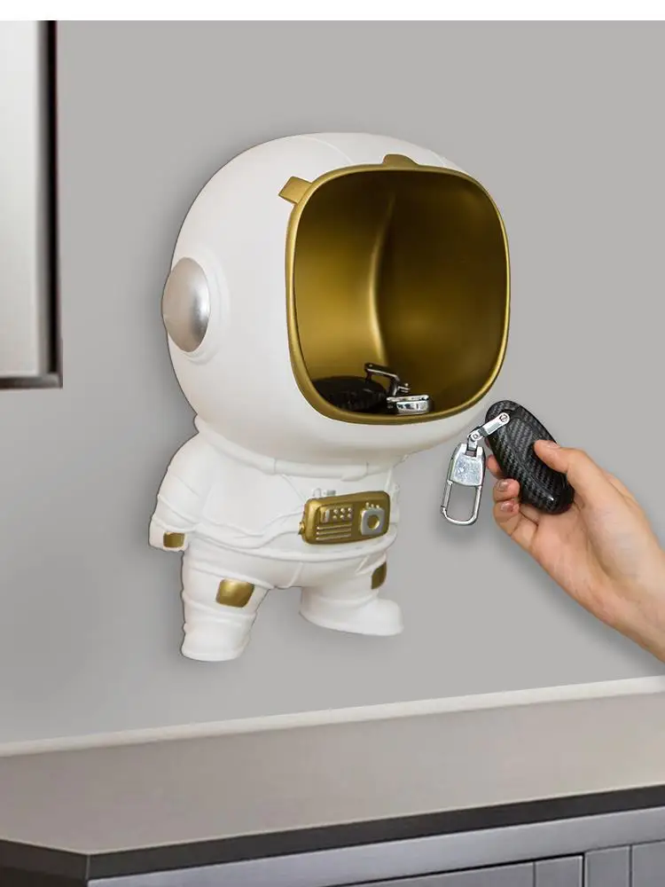 

Creative Cartoon Astronaut Roll Tissue Holder Living Room Kitchen Bathroom Wall Storage Toilet Wall-mounted Tissue Holder