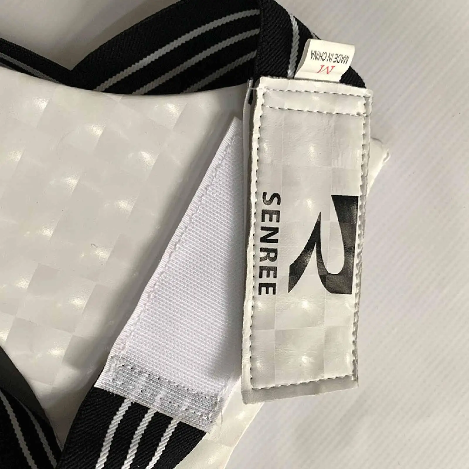 Protège-guêtres pour filles d'arts martiaux, protection intime à coupe profonde pour l'entraînement de Taekwondo, Karaté et Kickboxing
