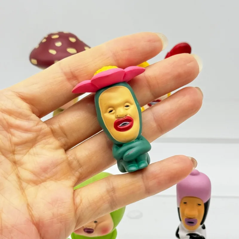 일본 QUALIA Kobito Gashapon 캡슐 장난감 농장 엘프 암소 Chomper 인형 액션 피겨 모델 장난감 장식품 수집