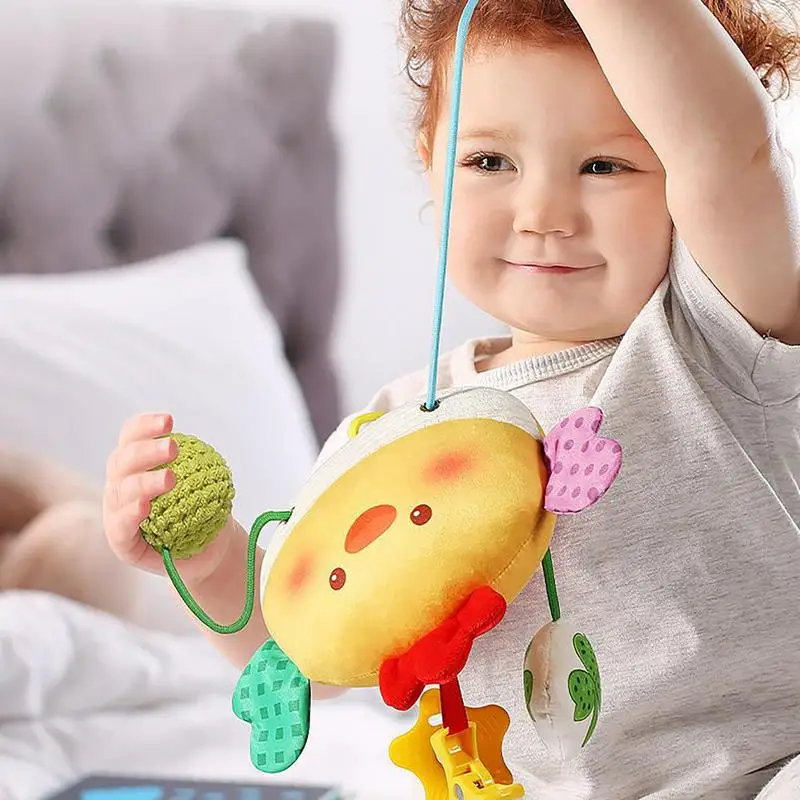 Assento de carro brinquedo frango musical puxar corda assento de carro brinquedo bonito macio mão sino fantoche com anel mordedor atividade jogos sensoriais para