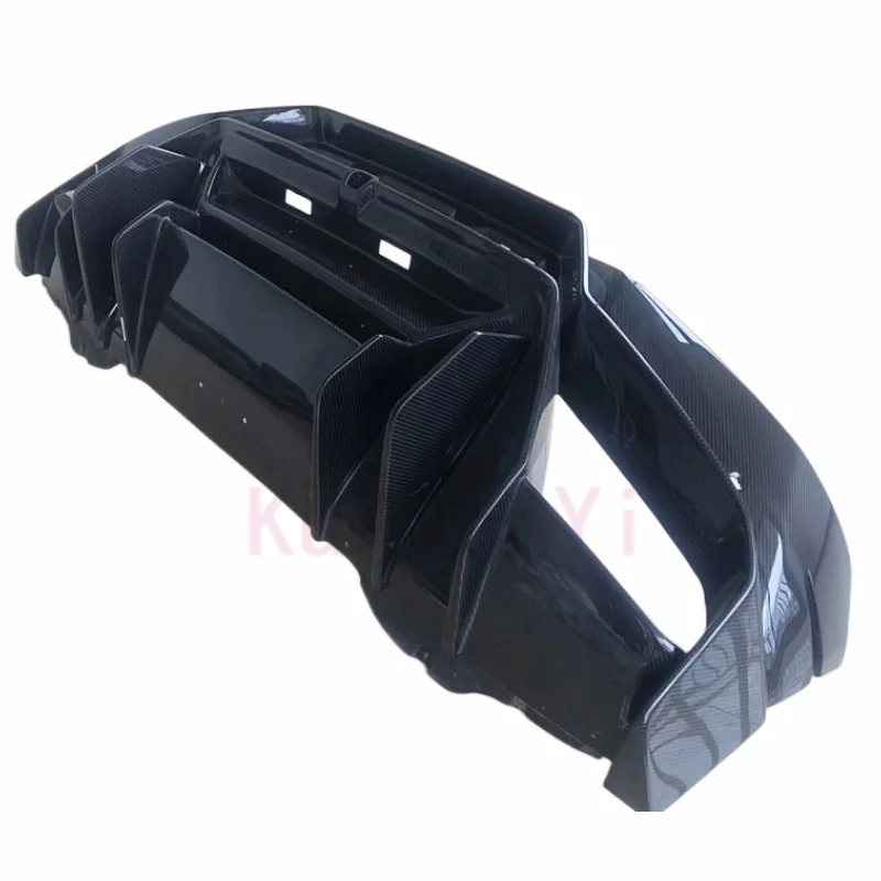 

Dry Carbon Fiber Automotive Components Rear Bumper for Lamborghini LP610 Rear Diffuser V-style Car Rear Bumper Body Kit
