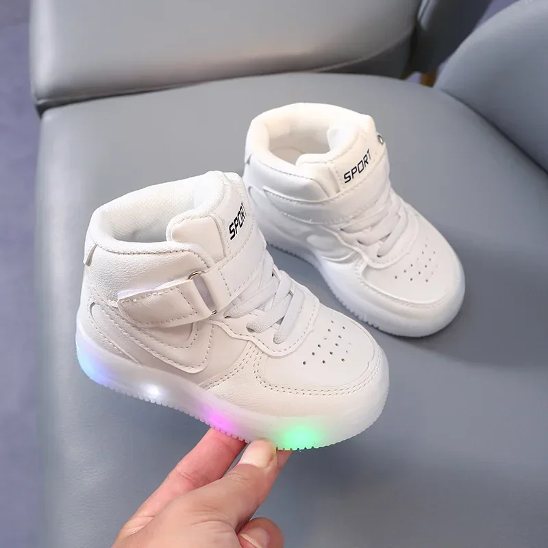 2024 Winter Casual Shoes Kids LED Shoes Children Tennis Shoes Girls Luminous Sport Shoes Baby Casual Sneakers Lighted Shoes