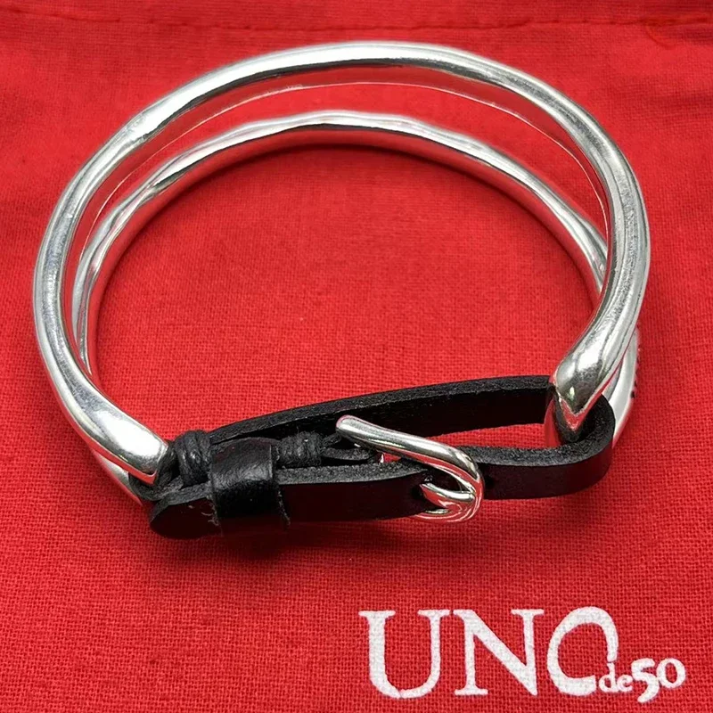 2023 Unode50 Nieuwe Spaanse Hete Modetrend Prachtige Leren Armband Romantische Sieraden Cadeau Tas Voor Dames