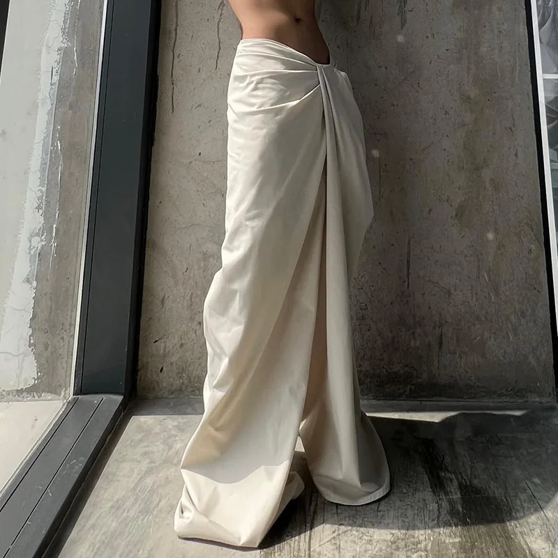 Spodnie damskie w stylu streetwear, o nietypowym kroju, z niskim stanem, w jednolitym kolorze, luźne, z szerokimi nogawkami, tkane.