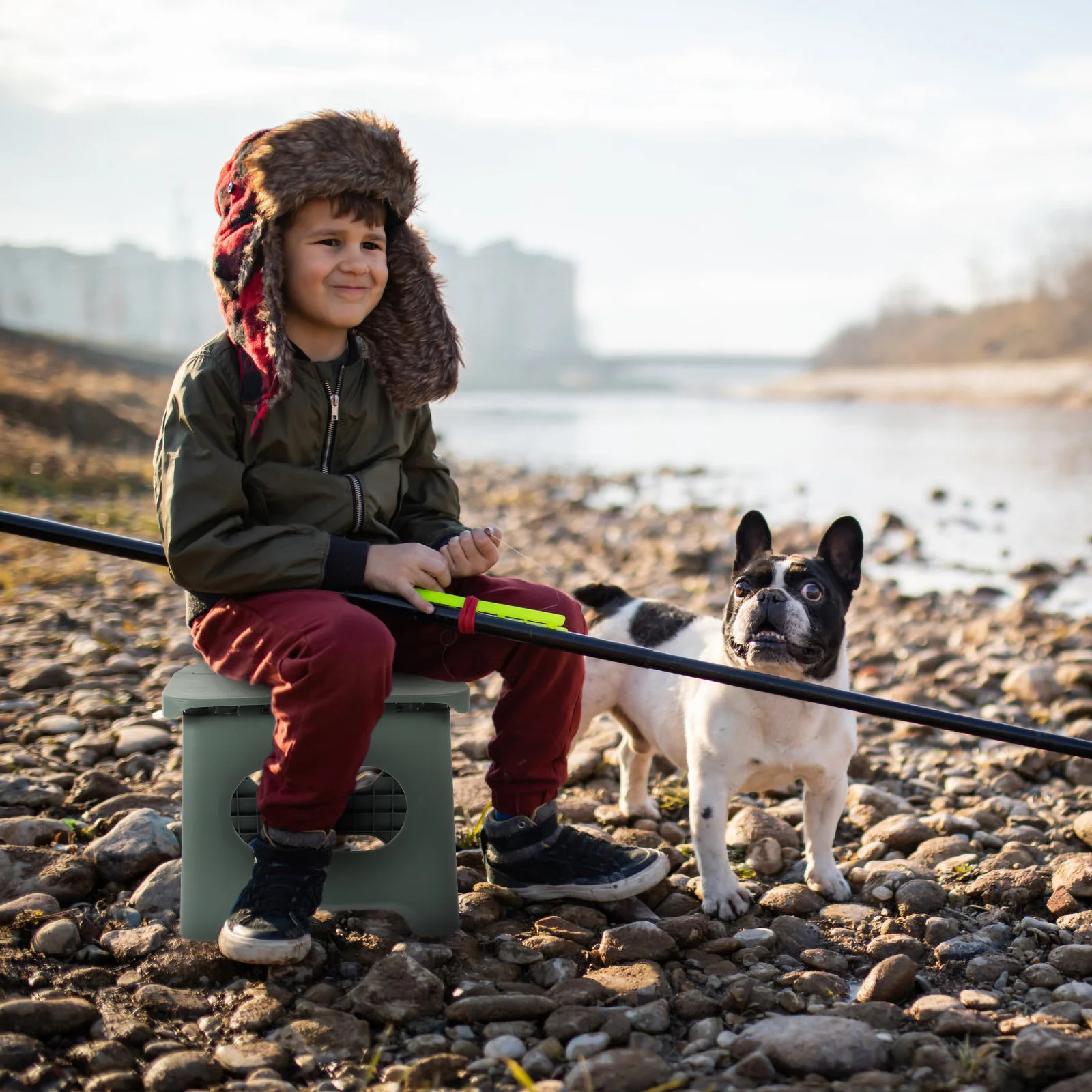 

Lightweight Foldable Stool Portable Plastic Stool for Home School Hotel Kindergarten Compact Design Easy to Fold and Hang