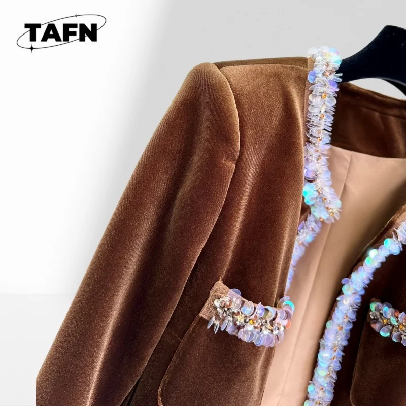 25 Elegant Retro Style Cashmere Cardigan, Warm and Comfortable for Casual Outings Perfect for Casual Outfits AH1514