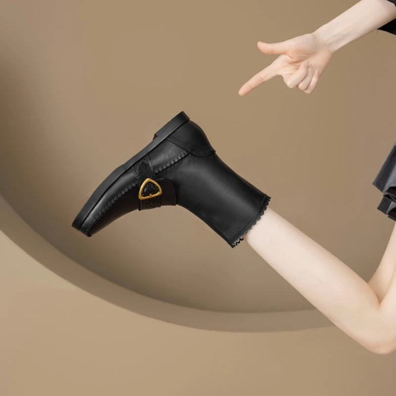 

Women's new leather cowhide side zipper, low heel, oversized metal belt buckle, round toe Chelsea short boots, fashion boots