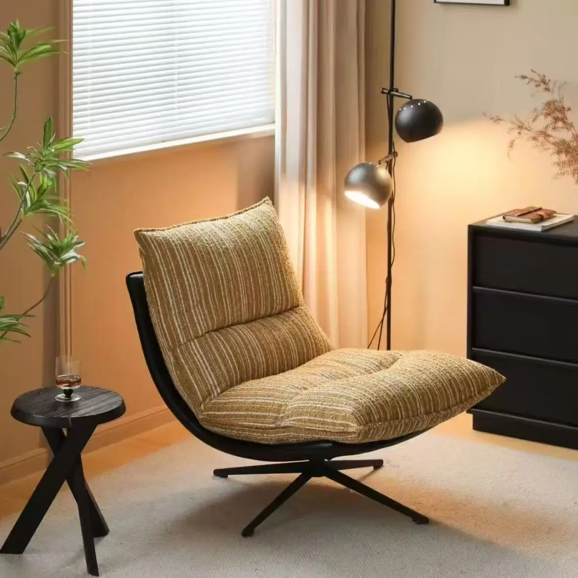 

Одиночный диван-кресло, вращающийся, подходит для сна и отдыха, идеально подходит для ленивых людей, подходит для небольших домашних хозяйств, простая комната