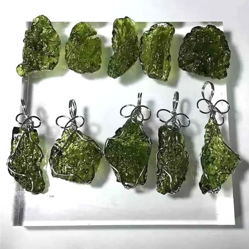 4-7g Quality Natural Moldavite Green Aerolites Crystal Stone for Pendant Energy Apotropaic Czech Meteorite Mineral Specimen