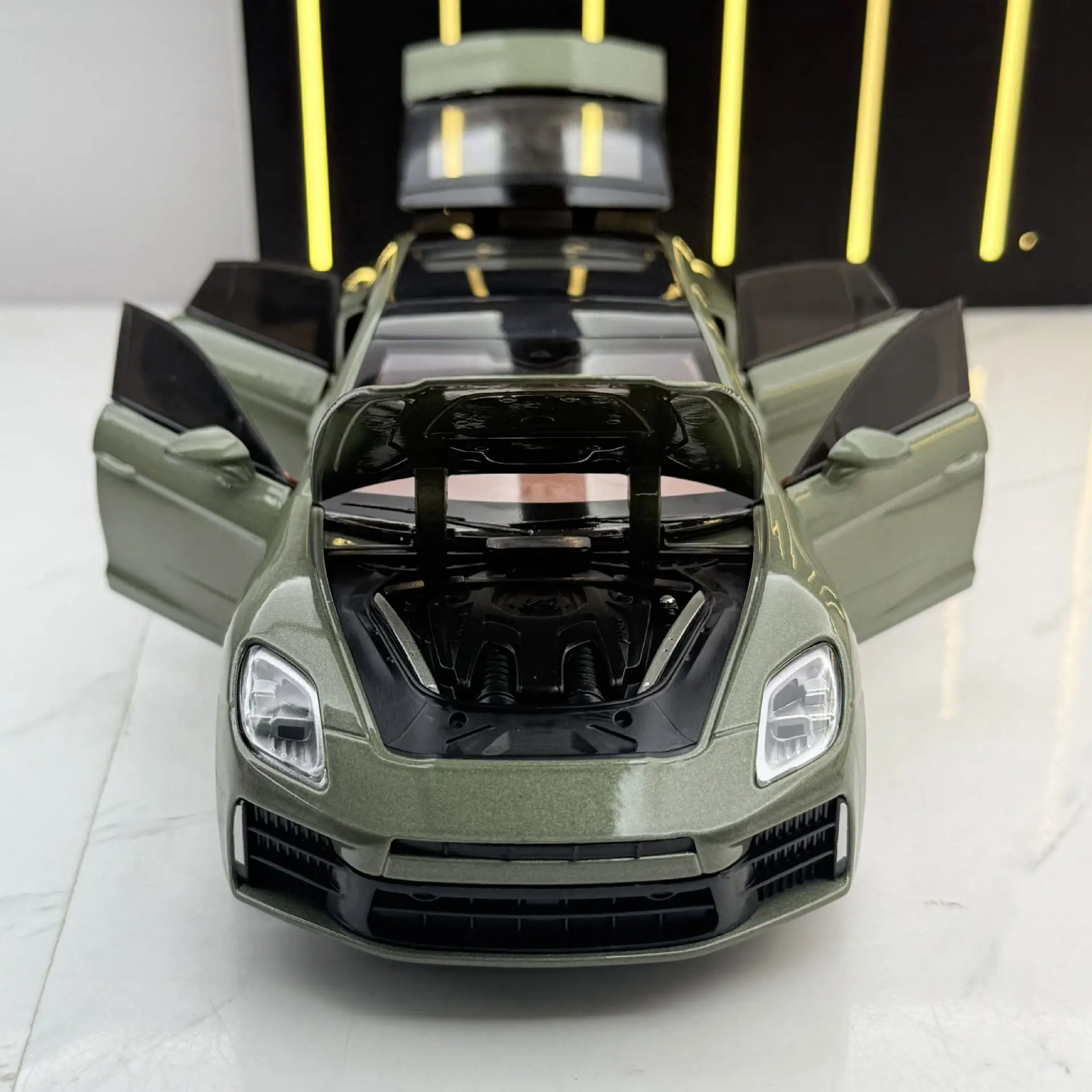 1:24 파나메라 시뮬레이션 합금 고급 세단 자동차 모델 사운드 및 라이트 풀백 장난감 자동차 장난감 소년 컬렉션 장식 선물