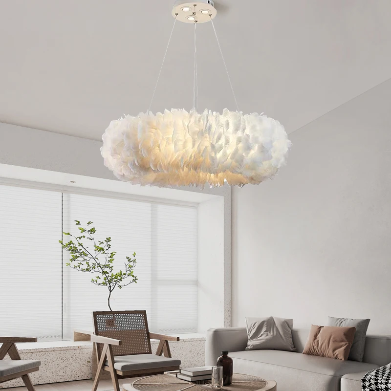 Nordic wisiorek z piórkiem światła kreatywne kolorowe piórka wiszące pokój Lamp Decor sypialnia salon z piór sufitowa Droplight