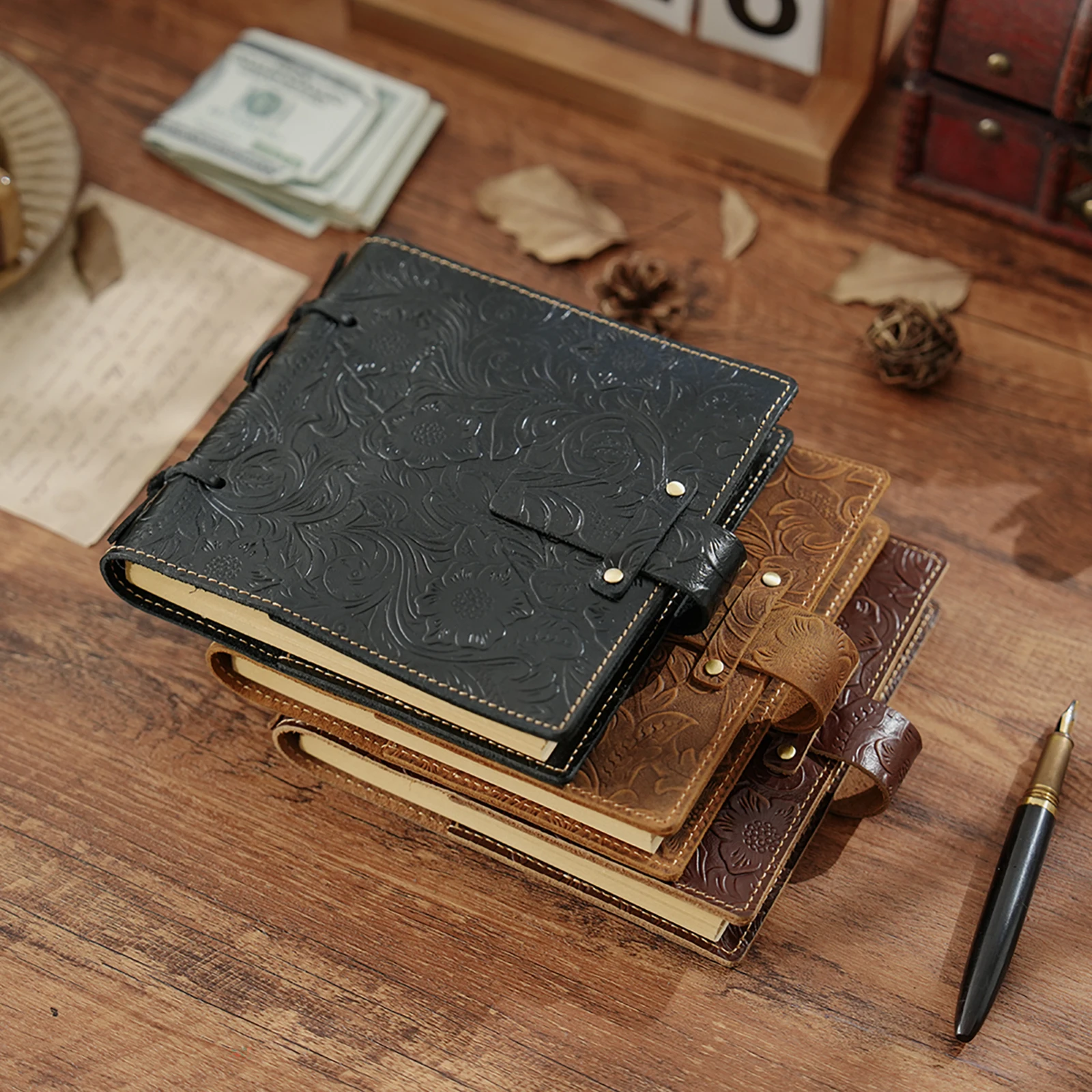 

Leather Journal Notebook, Handmade Embossed Sketchbook Notepads Diary with 200 Pages Kraft Paper, for Writing, Drawing & Travel