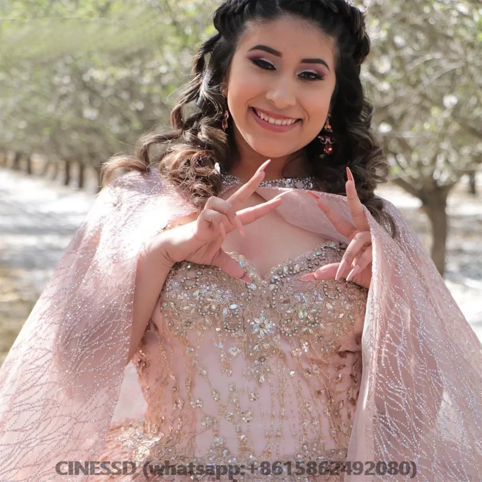 Vestido de quinceañera rosa brillante, vestido de baile con lentejuelas de cristal con capa con cuentas, corsé sin mangas para fiesta de 15 niñas dulces