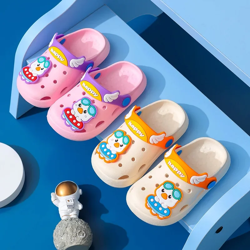 Pantuflas-Pantoufles de dessin animé pour enfants, chaussures de plage pour garçons, chaussures de maison à l'offre elles souples pour filles, sandales mignonnes pour enfants, tongs pour enfants, été, nouveau