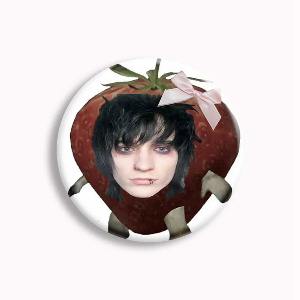 Jake Webber Johnnie Guilbert divertido Meme botón Pin The Tinas broche favorito de Estados Unidos insignia de mujer bolsa accesorios de decoración