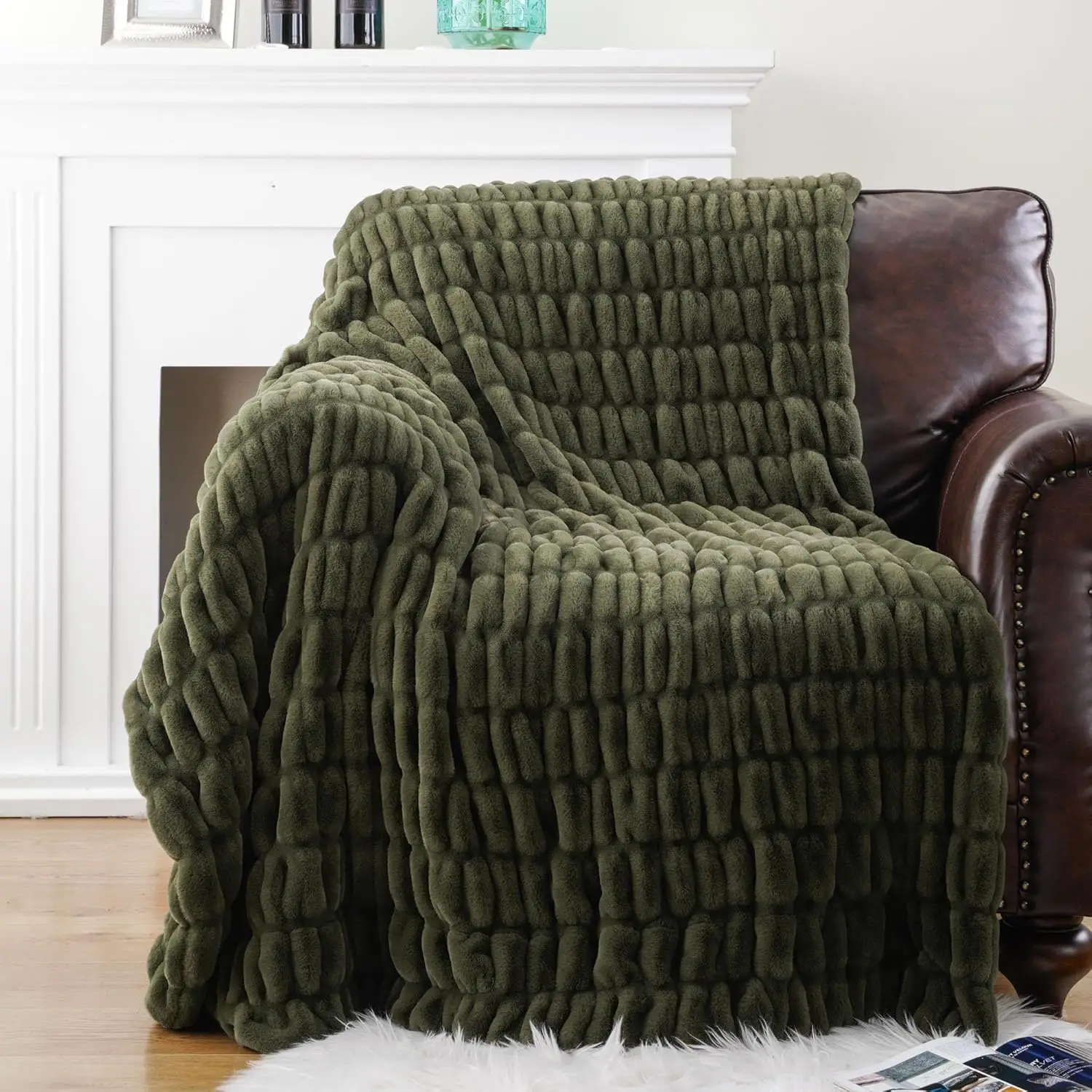 

Luxurious Ruched Faux Fur Throw Blanket, Super Soft Cozy Mink Blanket for Couch Bed, 60x80 inches