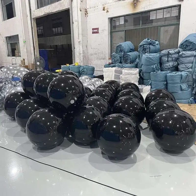 Рисунок 6 - Подвесной черный Iatable Ball Shinny