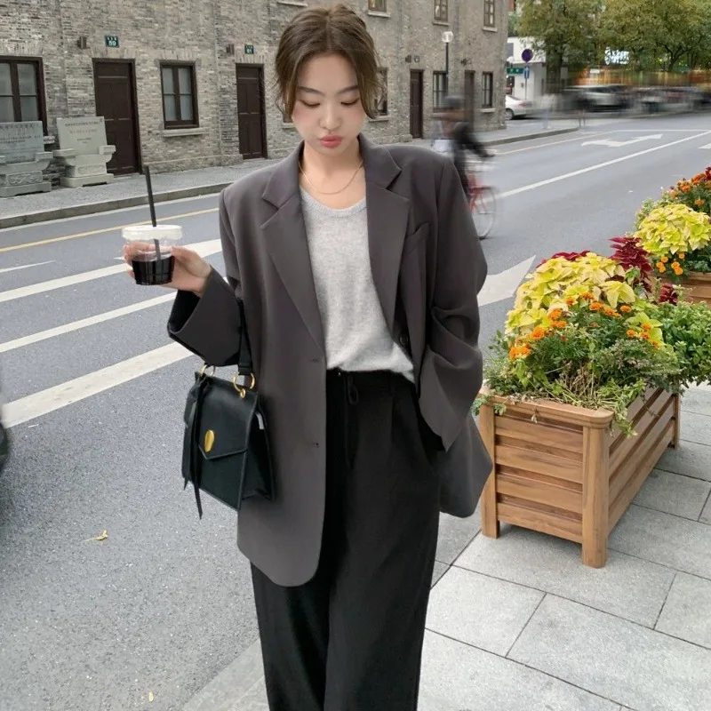 

High-end Gray Blazer for Women, Korean Version Coat, Loose Casual Design, Sense Overcoat, Niche Back Slit Suit, Spring, Autumn,