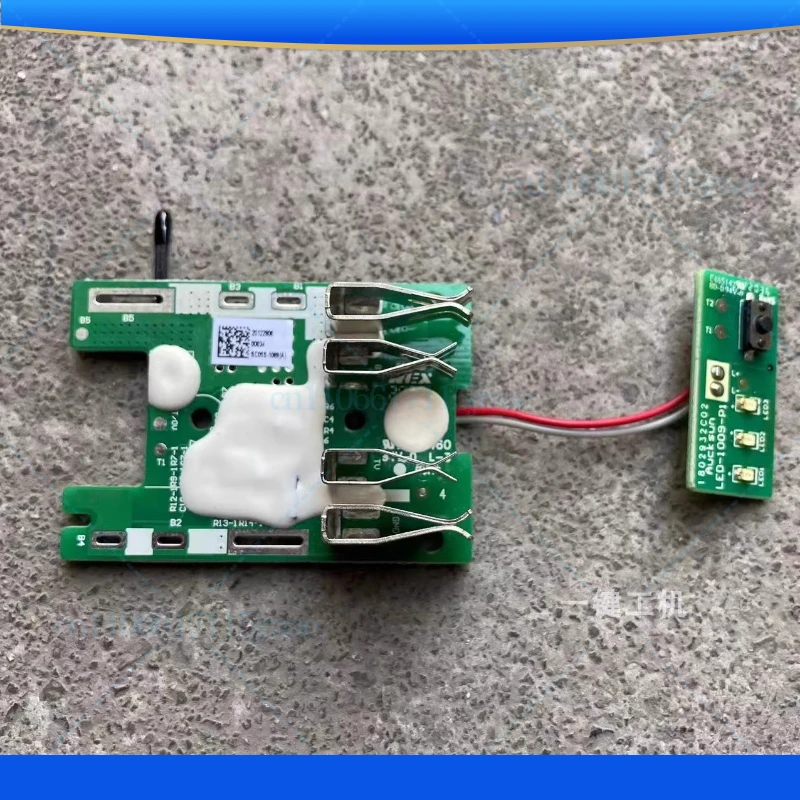 

2 шт. для Worx 20 В, большая подножка, аккумулятор, старая защитная плата с тремя лампами, новая батарея