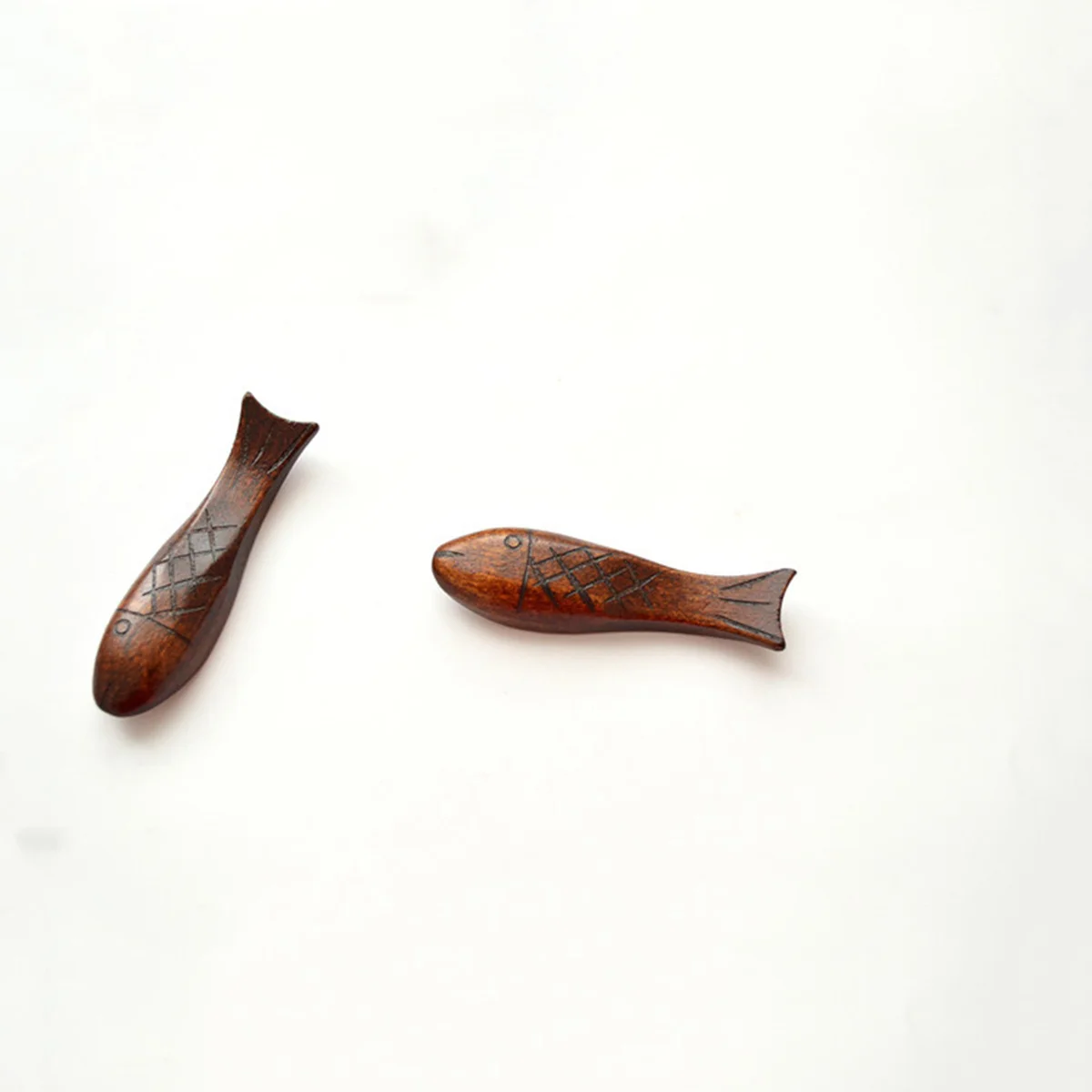 

6 pcs Japanese Style Handmade Wooden Chopsticks Rack Fish Shape Fork Spoon Rest Holder Natural Wood Dining Organizer Kitchen