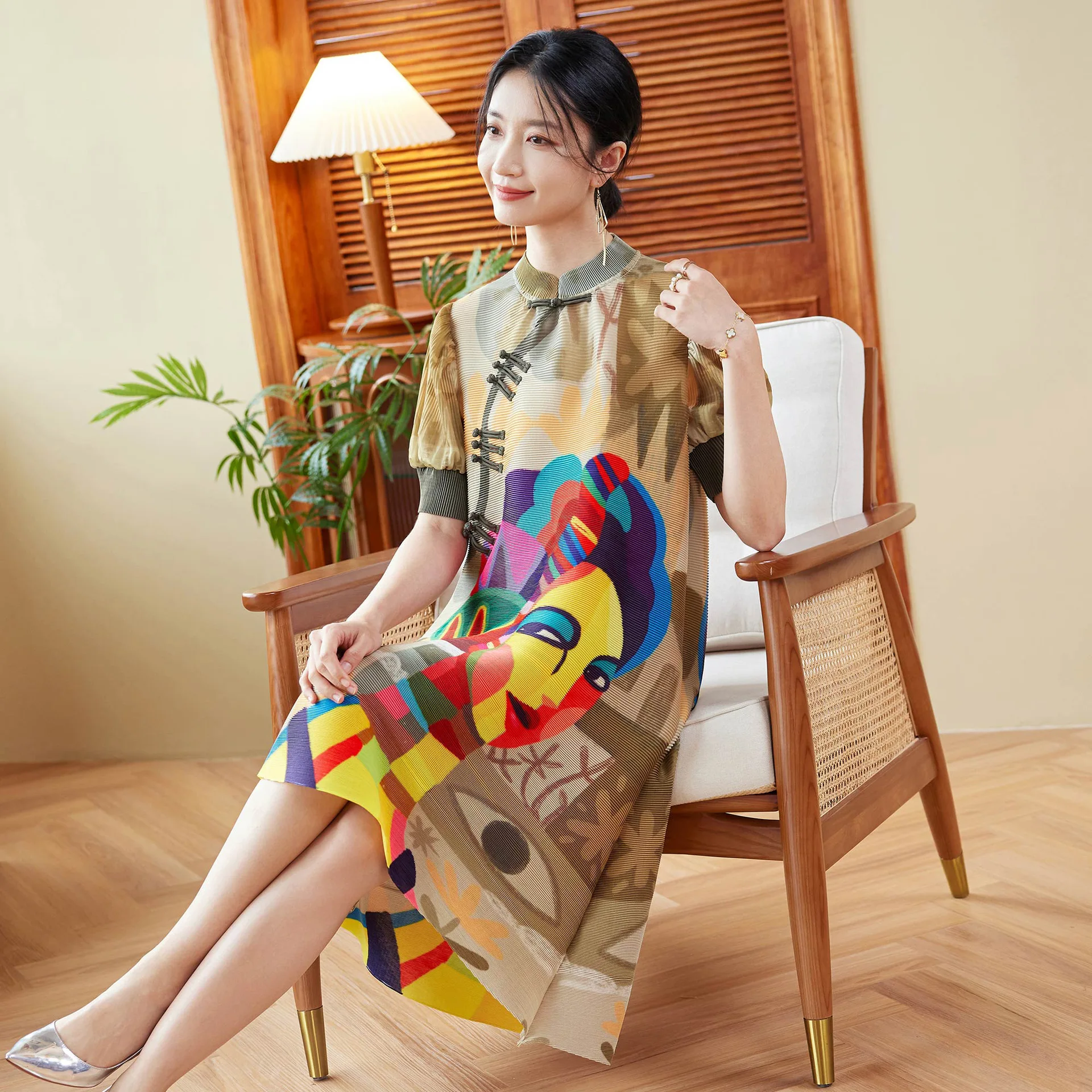 Miyake Pleated Dress Women\'s 2024 Summer New Fashion Printed Stand-up Collar Short-sleeved Loose Slim Elegant Mid-length Skirt