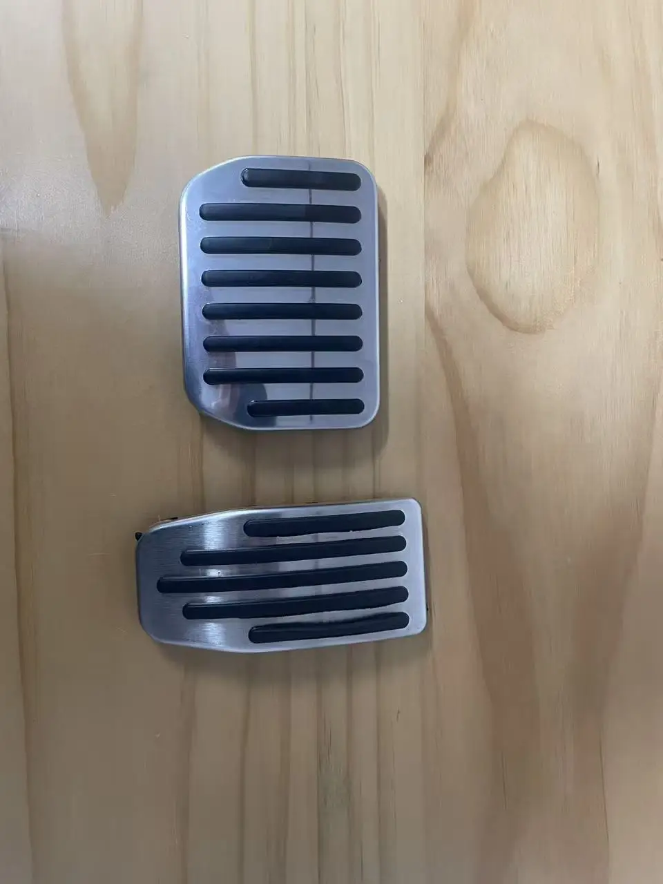 Convient pour Tesla Model 3/Y, couvre-pédales d'accélérateur, de frein et de repose-pieds, couvre-pédales métalliques de protection, accessoires de modification intérieure