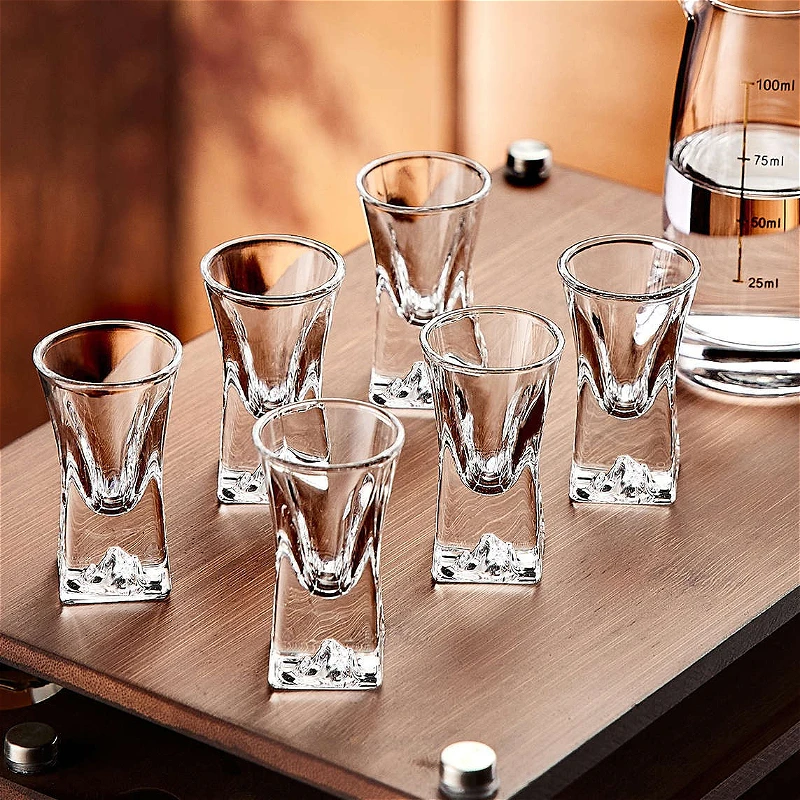 6pcs Sets Exquisite Wine Glasses Creative Baijiu Cup Iceberg Bottom Wine Glass Shot Glass Bar Transparent Liquor Cup Drinkware