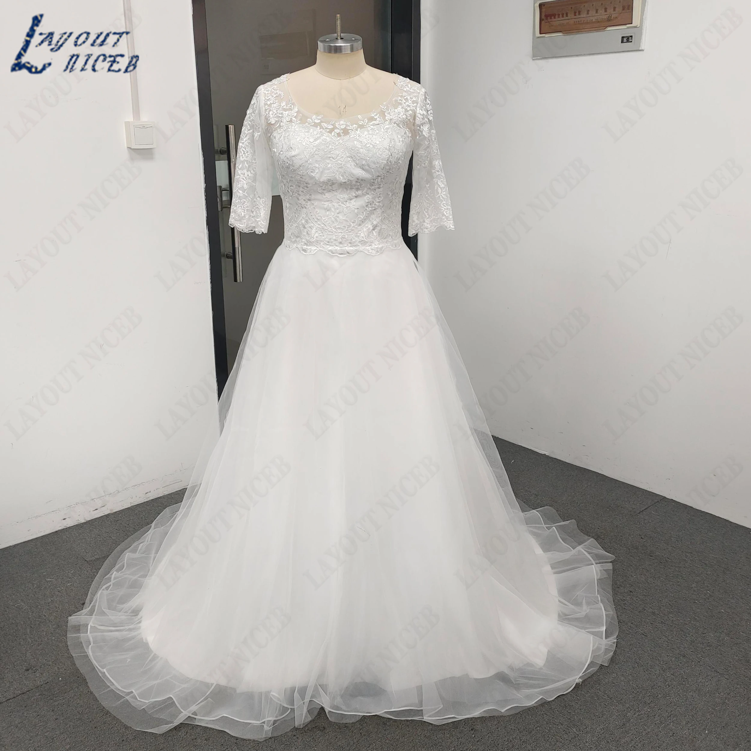 LAYOUT NICEB Lace Half Sleeves Wedding Dress for Bridal Illusion Appliques Buttons Back Robe De Mariée Grande Taille Custom Made