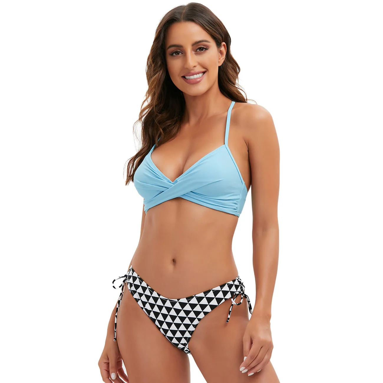 Nuovo nuotatore diviso a righe triangolari moda sottile da donna bikini sexy europeo e americano