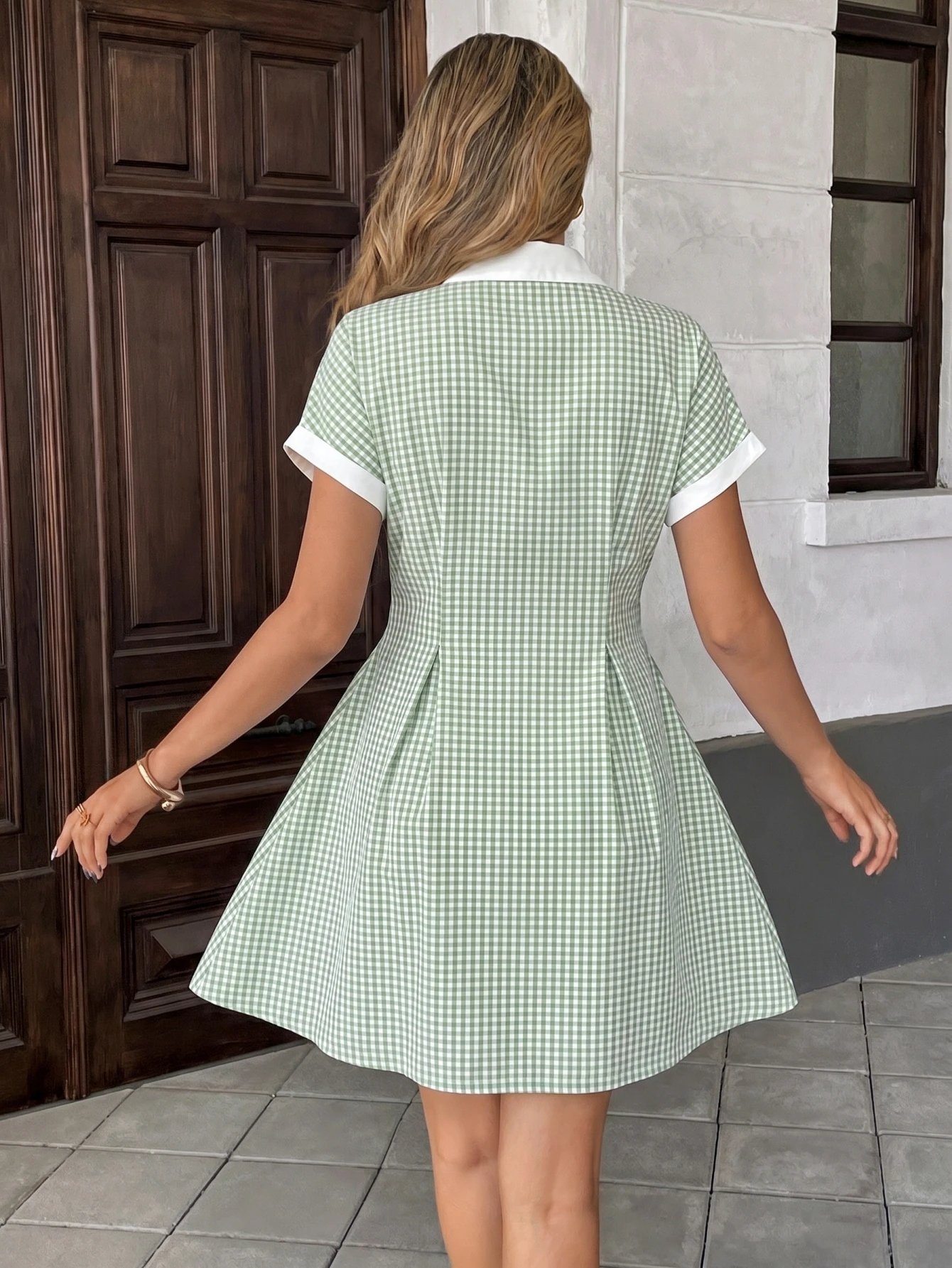 Grünes Gingham-Hemdkleid für Damen, Mini-Kleid mit Reverskragen, kurzen Ärmeln, Knopfleiste vorne, schmaler Taille, A-Linie, lässiges Bürokleid – Detail 2