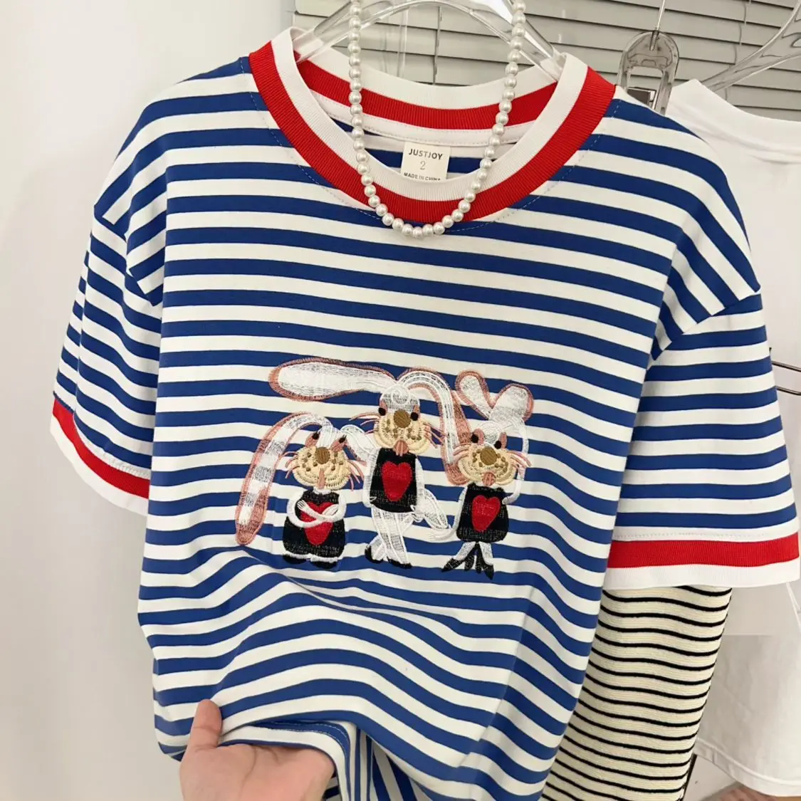 

Loose Women's ort Sve T-irt Korean Sle Embroidery Color Cotton American Stripe Design Large Size Couple's Faion Top