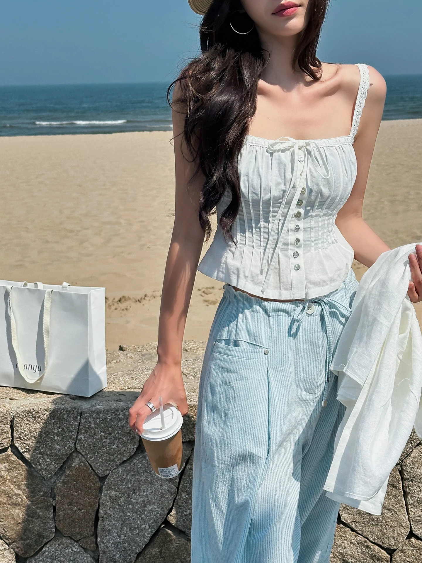 

Женский летний топ из хлопка и льна с кружевной отделкой, новый дизайн, с плиссировкой, модель для женщин