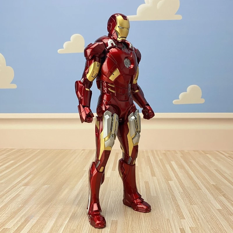 32cm Marvel Comics Collection Figurka Iron Man Kapitan Ameryka Anime Kolekcja akcji Ozdoba na biurko Dekoracja Zabawki dla dzieci