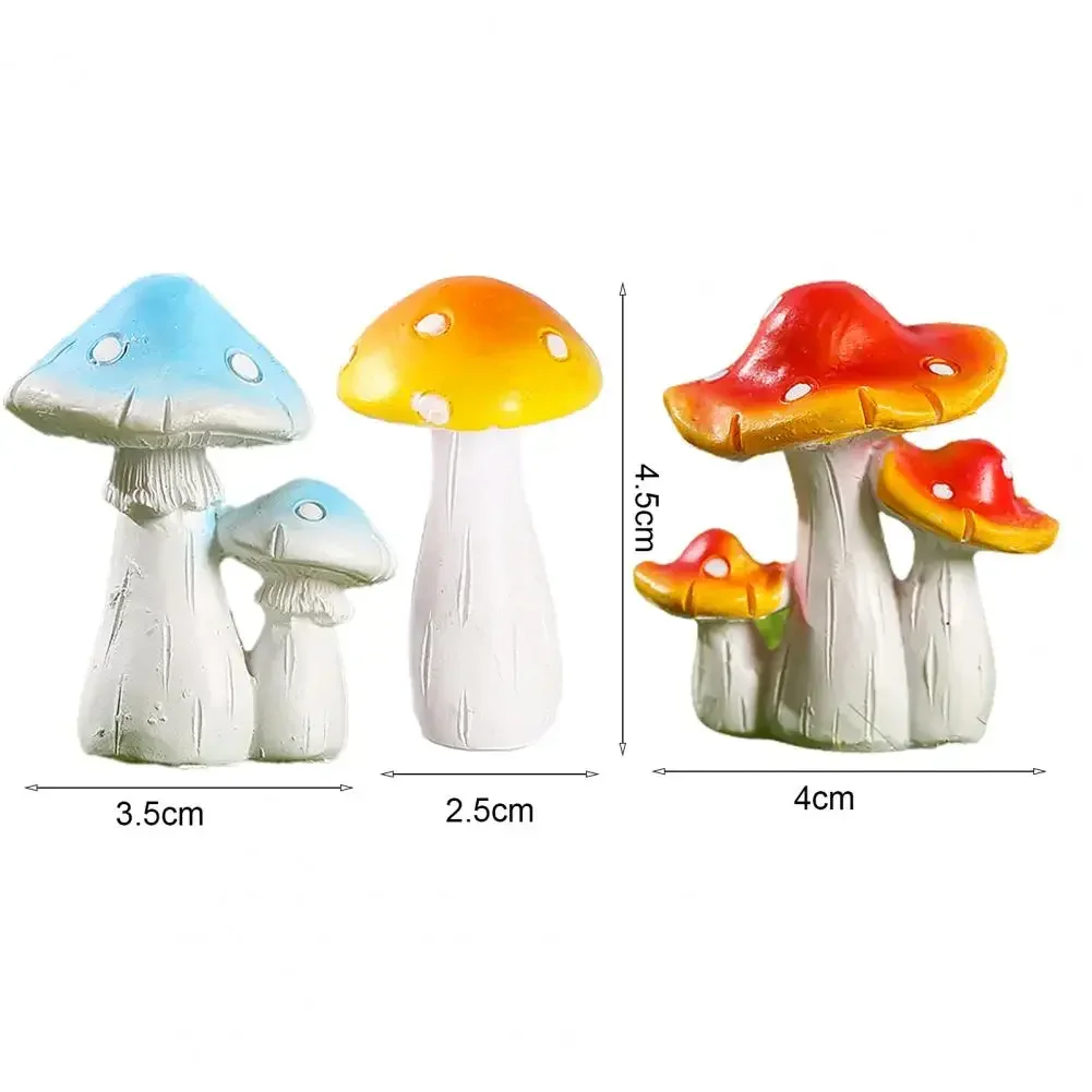 Great Mushroom Figurine Durable Creative Decorative Vivid Mushroom Statue Eco-friendly Resin Garden Ornament for Home