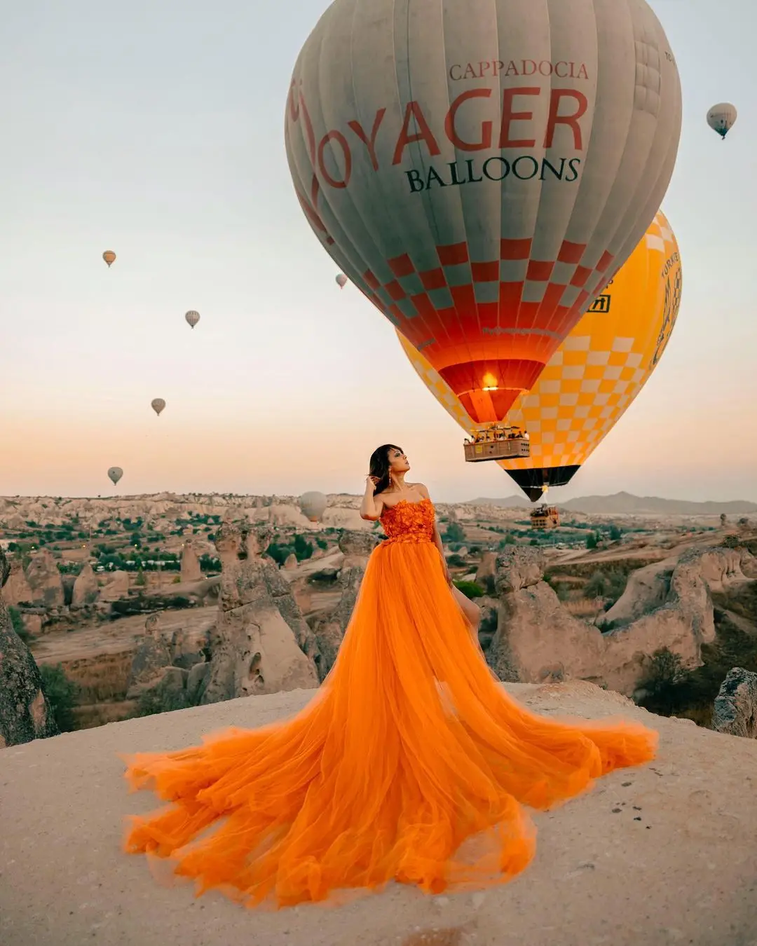 Charming Orange Tulle Bridal Photoshoot Dress Long Train Soft Tulle Beach Wedding Gown Bridal Dress Photography Flowing Dress