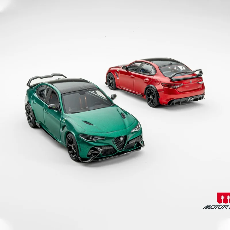 Nuovo disponibile Galleria motoria 1:64 Alfa Romeo Gtam Lega in edizione limitata Diecast Ornamenti Romeo Giocattoli personalizzati Regalo di Natale per bambini