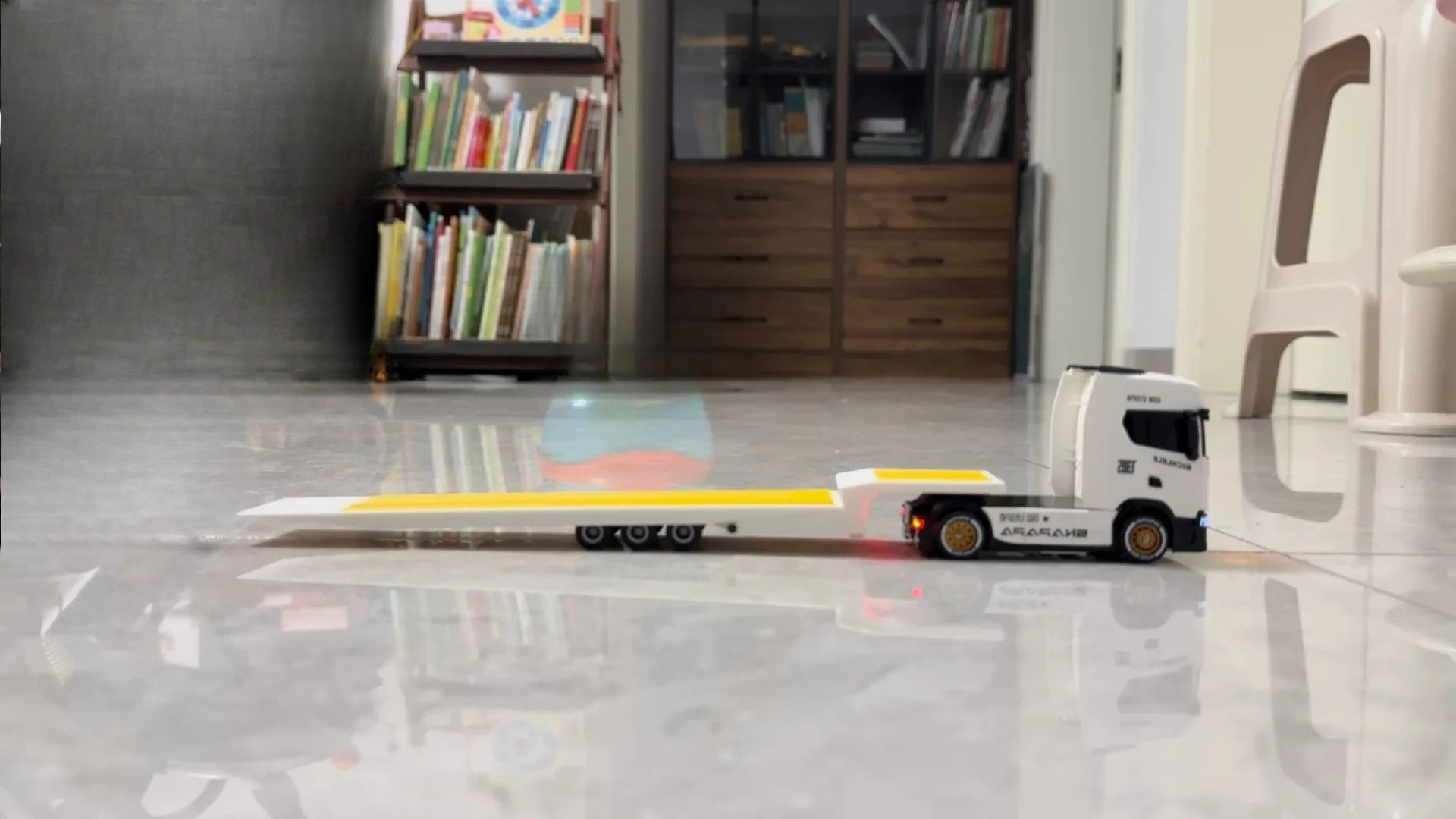 Super Lowboy Trailer for Wen NanFeng Scania 1/64 RC Truck Sliding Axle Trailer with Retractable Landing Gear Modification Parts