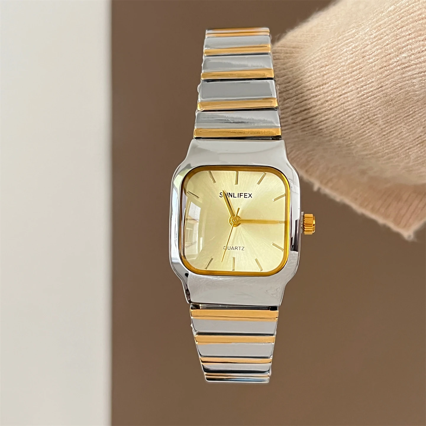 

Elegant Women'S WristwatchVintageStyle Small Square Bracelet WatchHigh-End And Sophisticated Women'S WristwatchHighQuality Watch