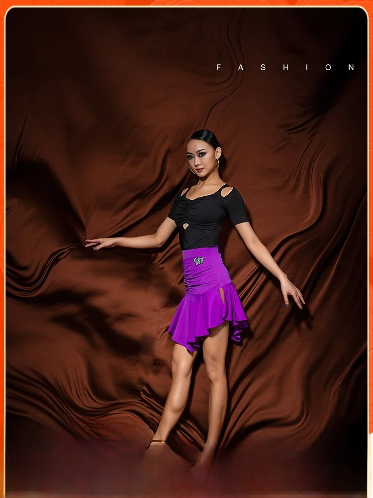 Spódnica do tańca latynoamerykańskiego WJJdance, damska, nowość 2025, z rozcięciem z boku, plisowana, asymetryczny dół, materiał poliestrowy, odzież fitness.